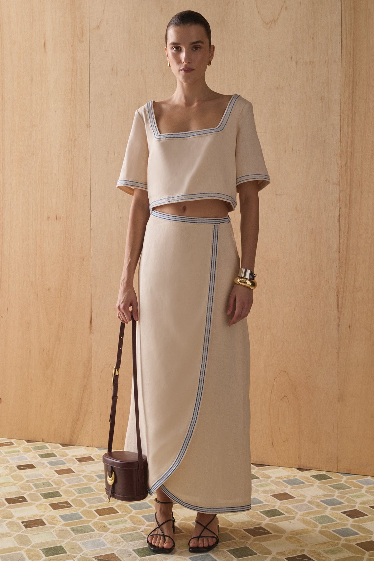 THE ZOSIA LINEN TOP